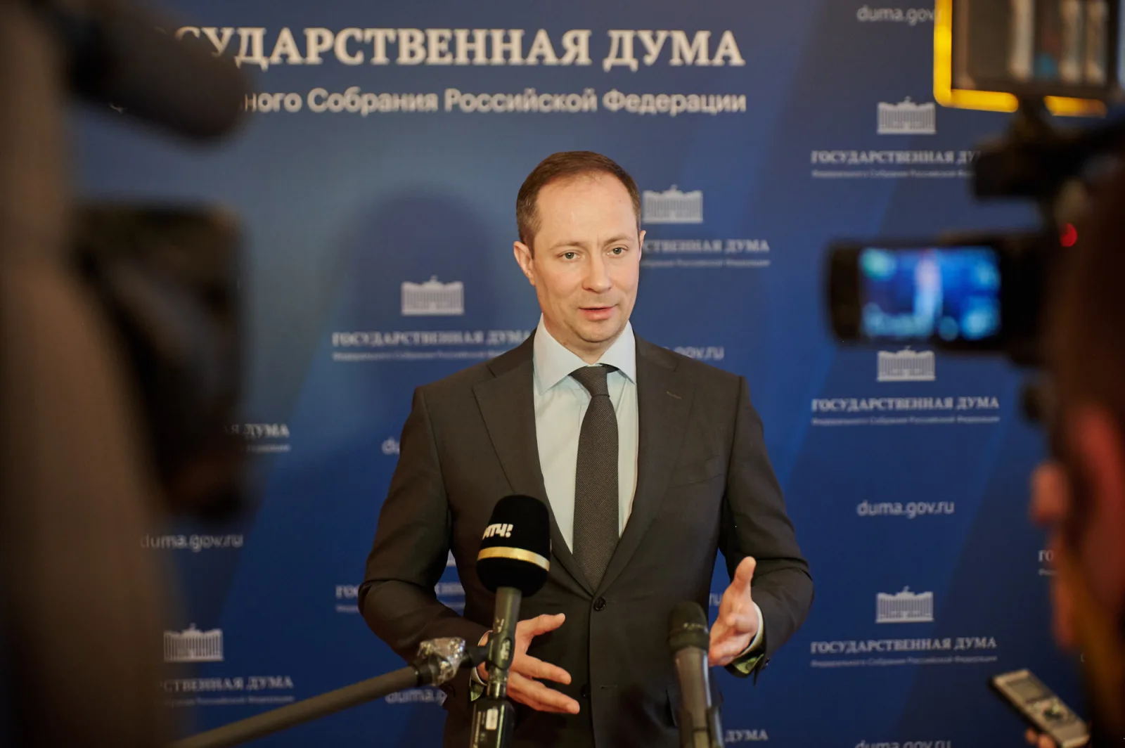 «Единая Россия» внесла в Госдуму новую редакцию закона о занятости