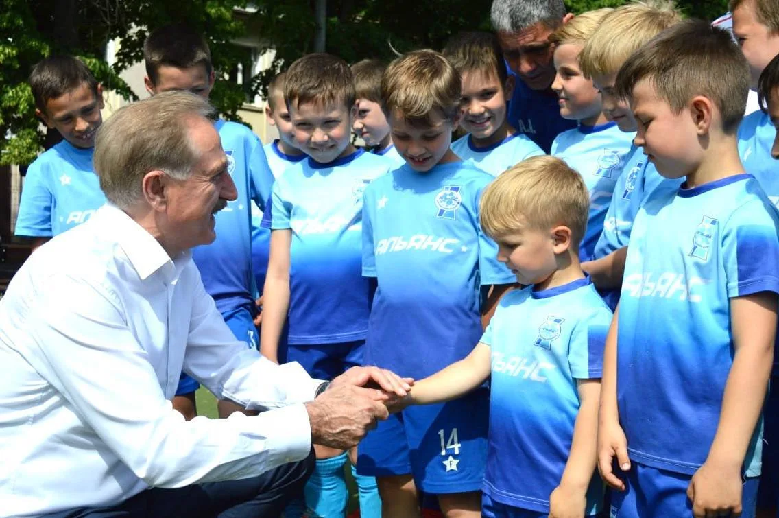 Владимир Ружицкий поздравил юных спортсменов Люберец с Днем детского футбола
