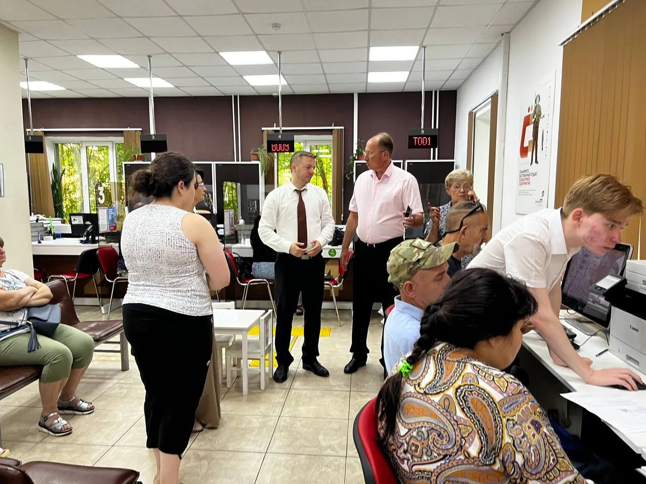 Игорь Коханый проверил работу МФЦ в Люберцах