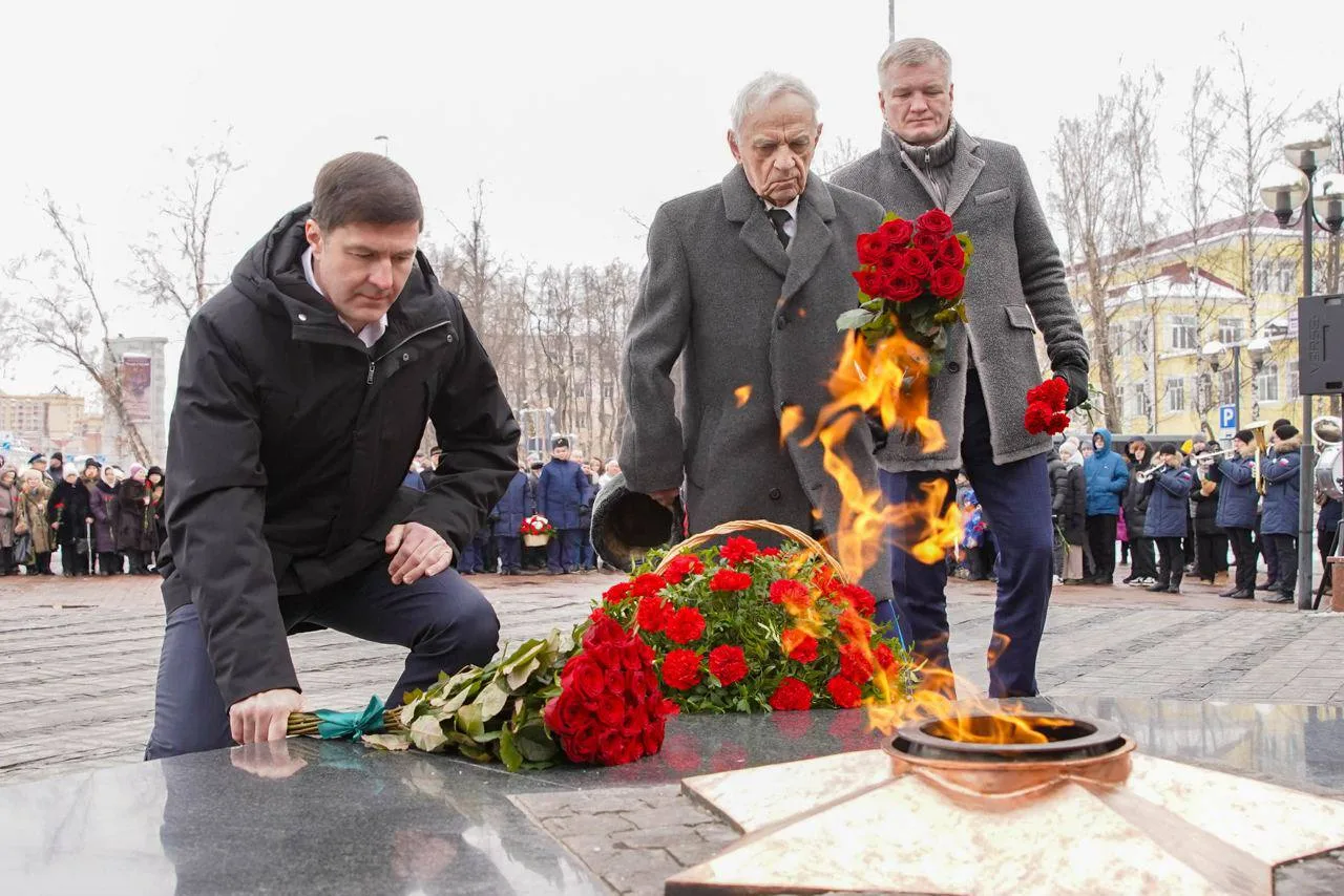 Владимир Волков поздравил жителей Люберец с Днем защитника Отечества