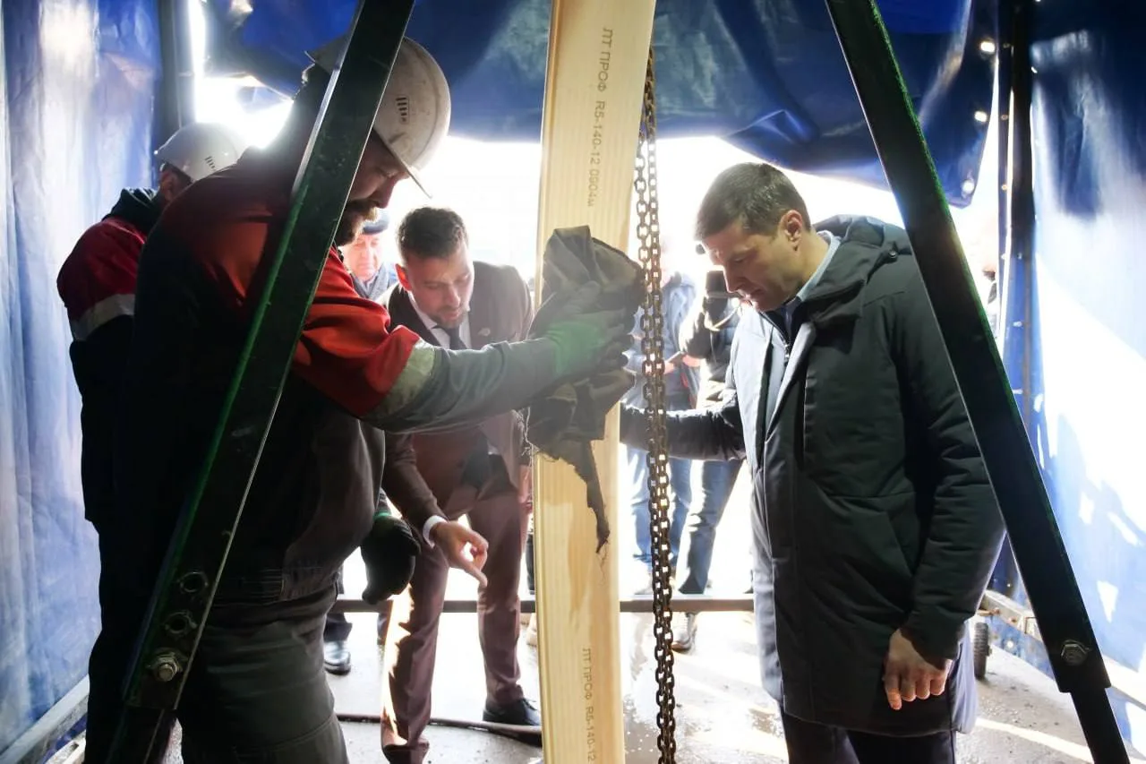 Владимир Волков проверил ход работ по санации самотечного коллектора в Люберцах