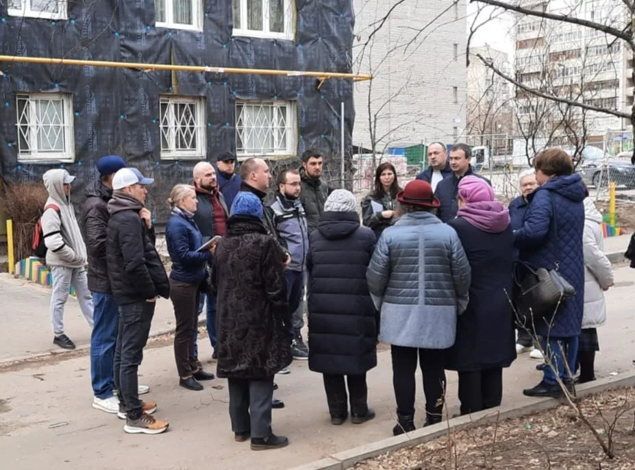 Депутат из Люберец обсудил ход капремонта МКД с жителями