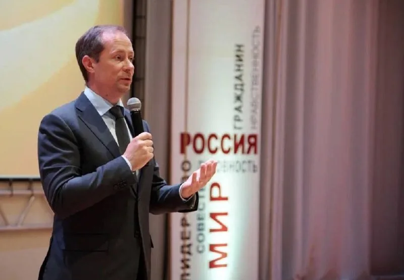 Роман Терюшков поздравил жителей Люберец с Днём России