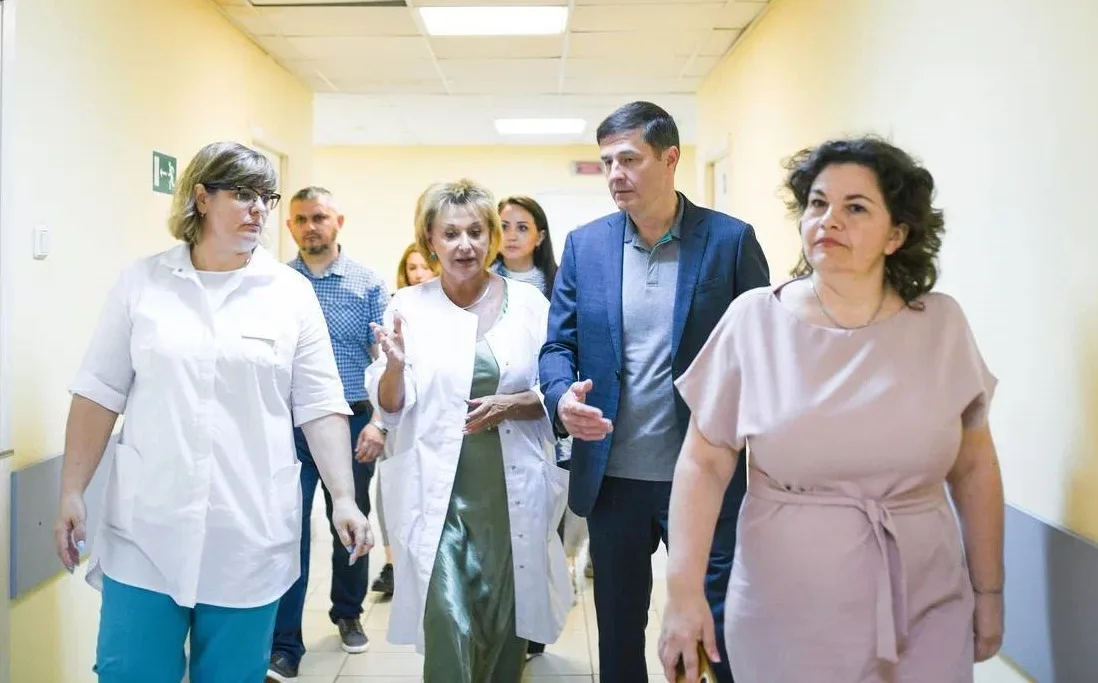 Владимир Волков осмотрел работу отделения первичной медпомощи на дому в Люберцах