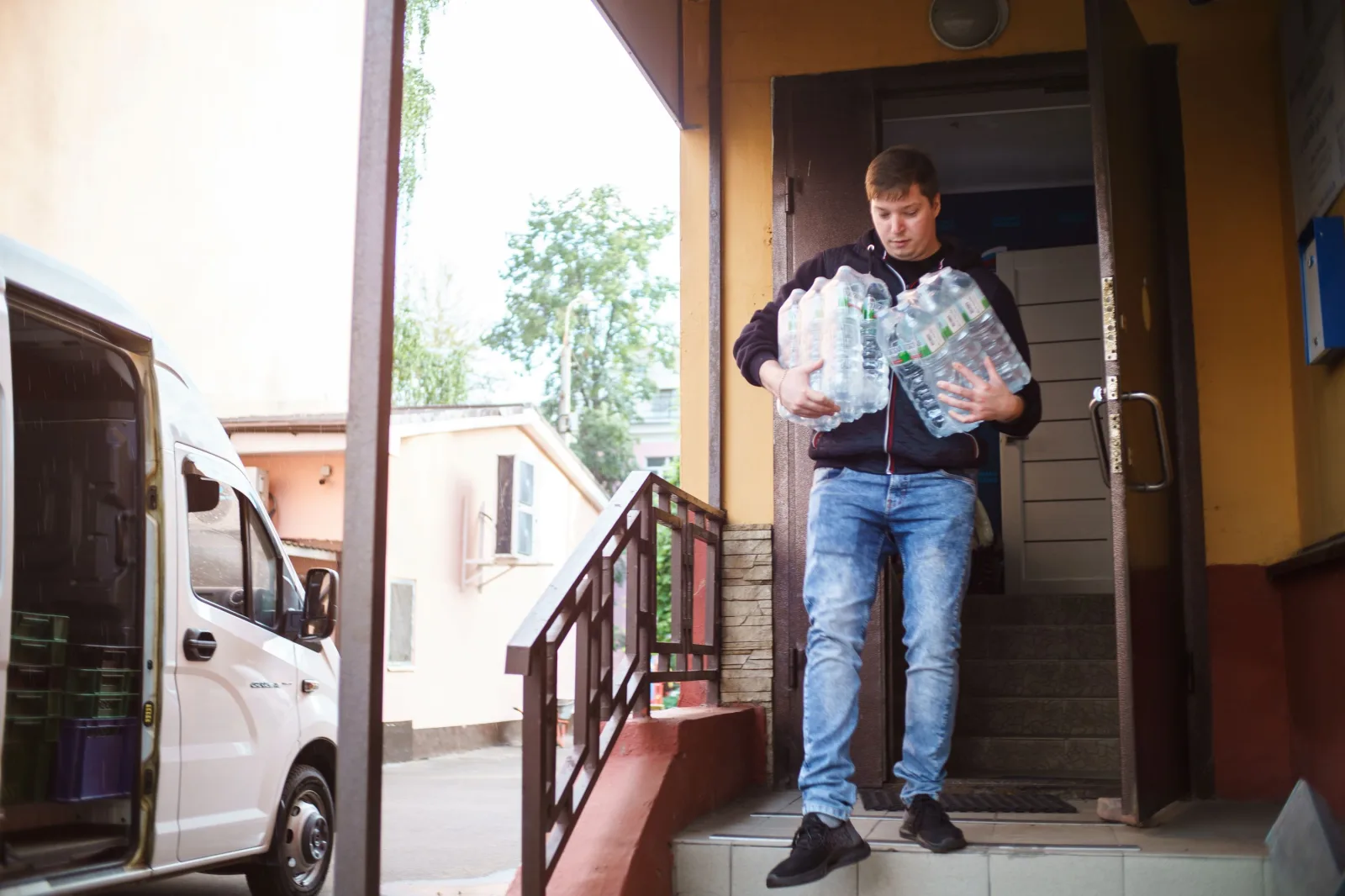 Очередную партию гуманитарной помощи отправили люберецкие волонтёры в Курск