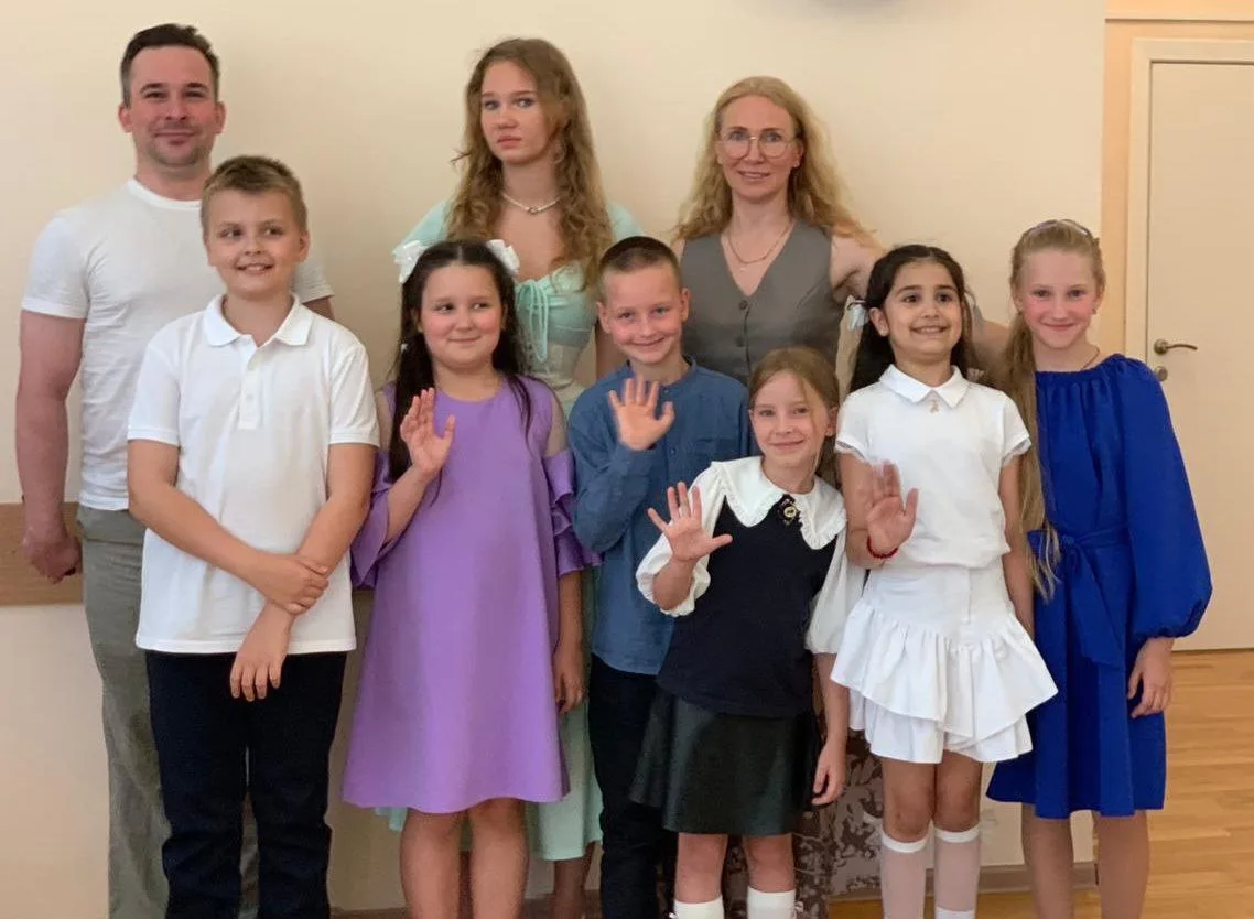 Ученики и преподаватели люберецких школ искусств выступили с концертом перед детьми из Курска