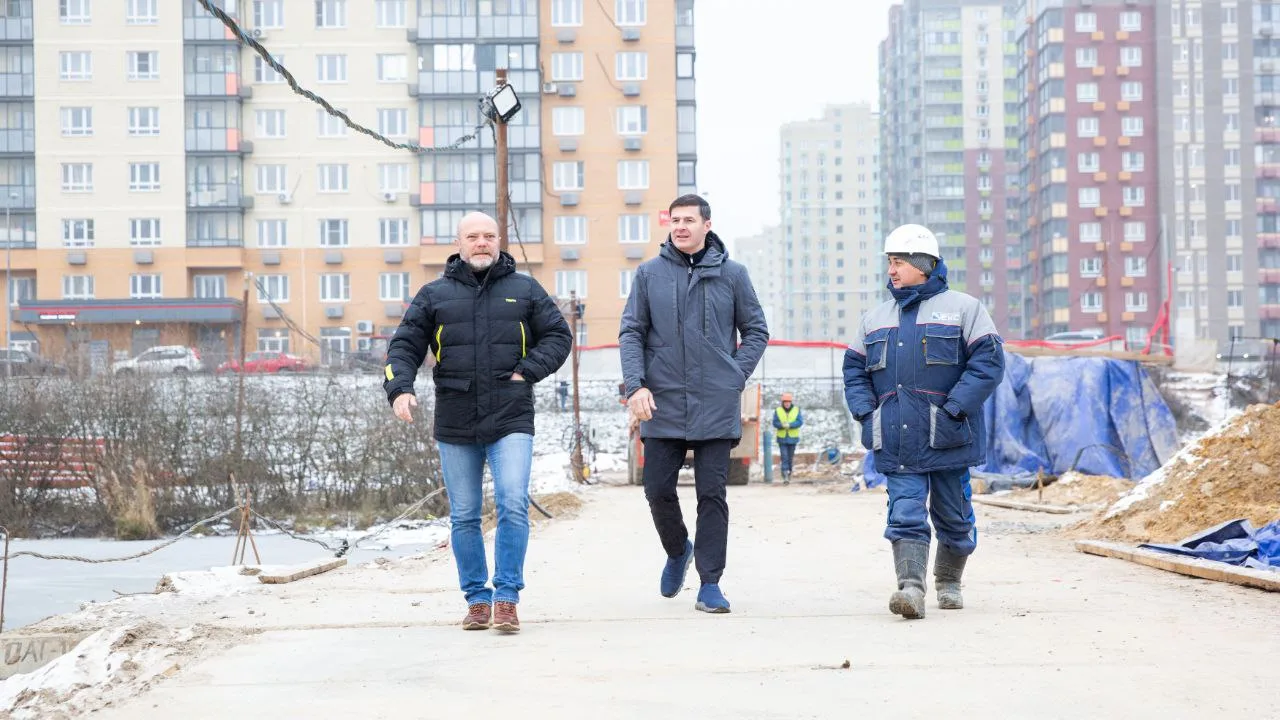 В Люберцах продолжается строительство  моста «Дружба» на озере Черное