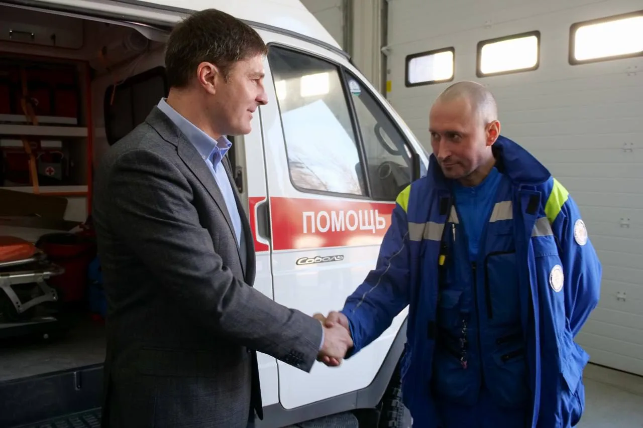 Владимир Волков поздравил с профессиональным праздником сотрудников скорой помощи Люберец