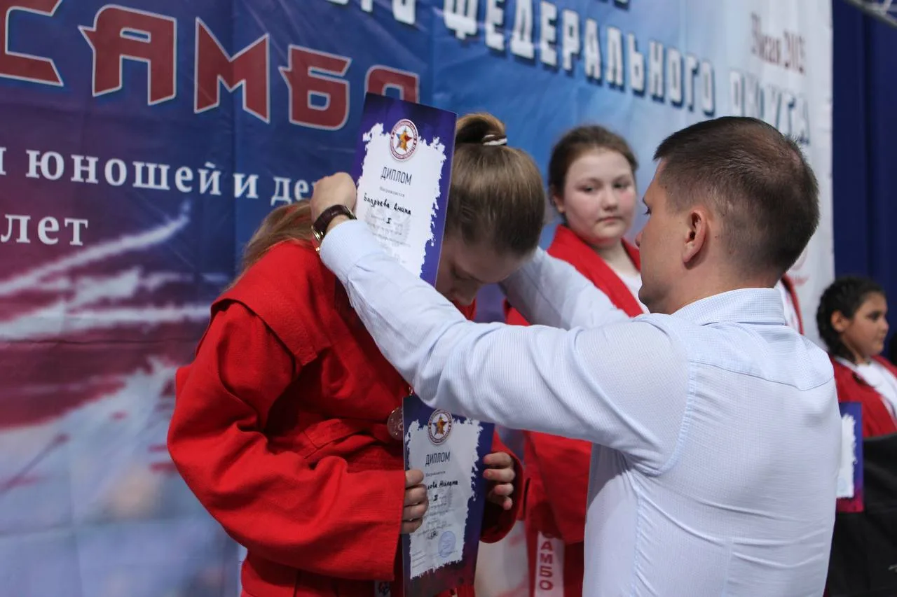 Четыре медали завоевали люберецкие самбисты на Открытом первенстве ЦФО