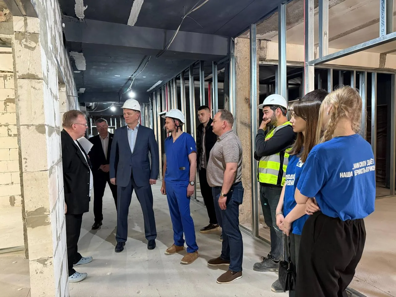 Монтаж внутренних перегородок и капремонт кровли начался в детской больнице МОЦОМД Люберец