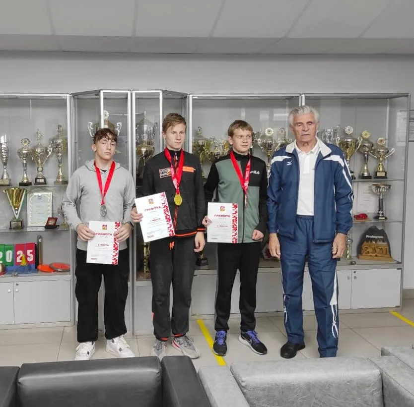 Три медали завоевали люберецкие спортсмены на Первенстве Московской области по лёгкой атлетике