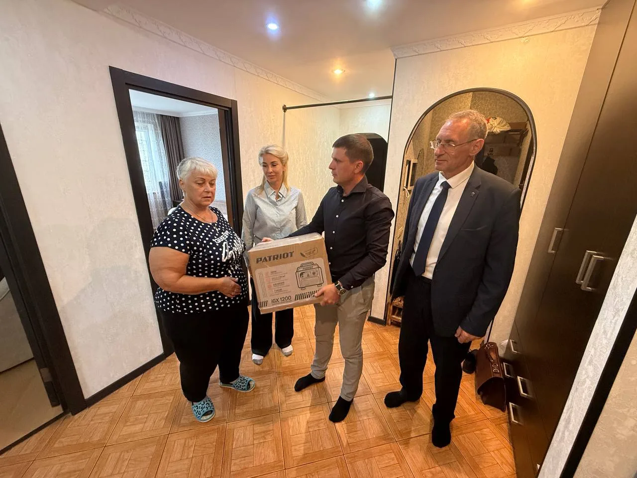 Люберецкие депутаты передали генератор для бойцов на передовой