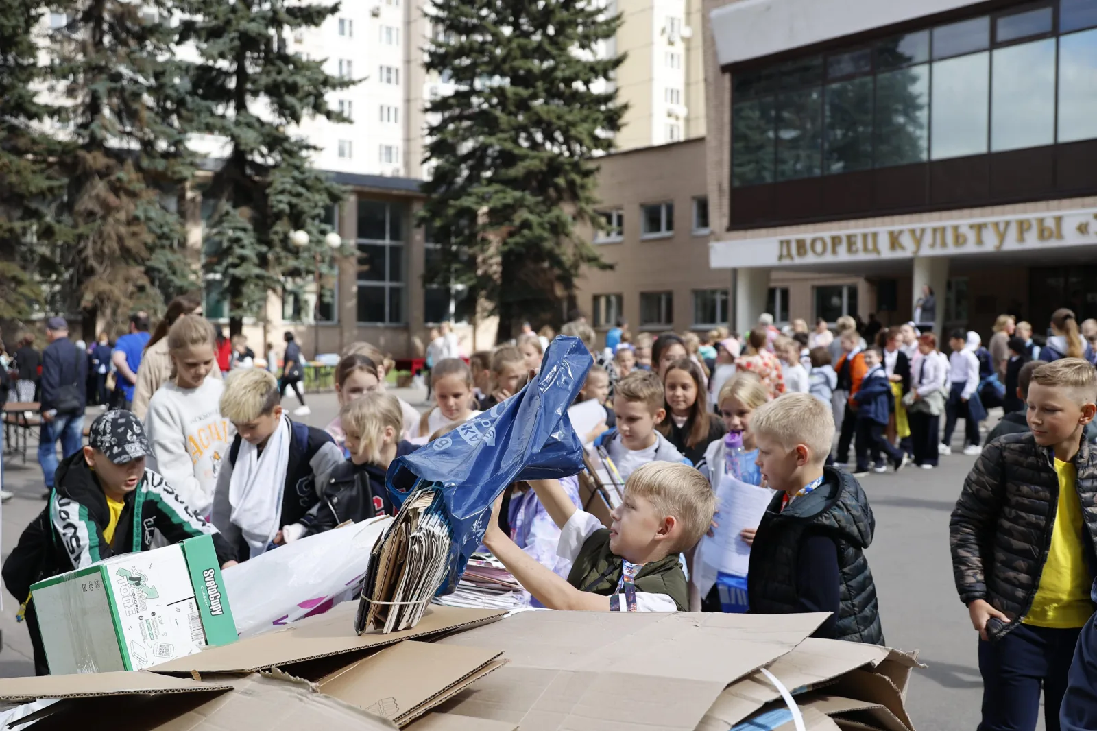 Порядка семи тонн макулатуры и электроники собрали в рамках фестиваля «ЭкоБум» в городском округе Люберцы