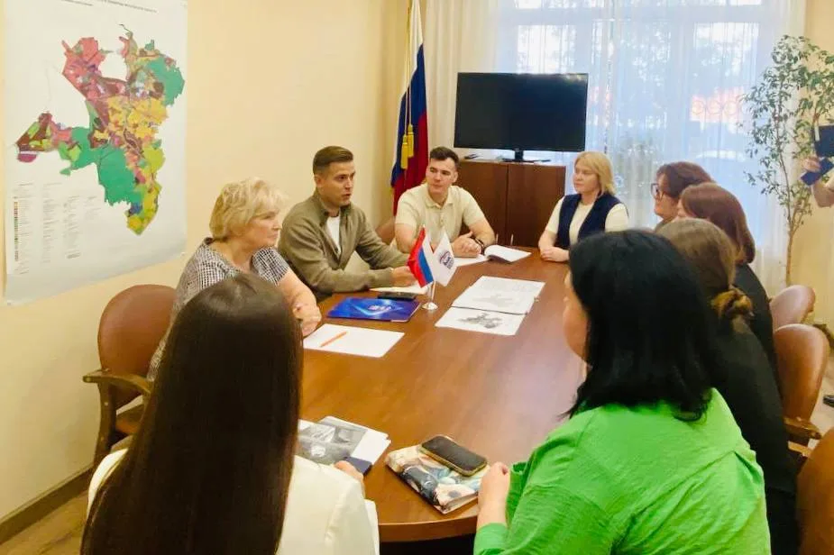 «Единая Россия» усиливает работу территориальных управлений: благоустройство, ЖКХ и социальная поддержка в Люберцах