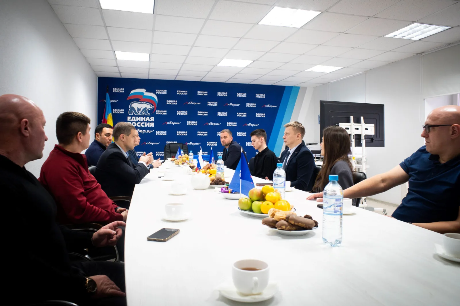 Партия «Единая Россия» поздравила люберецких тренеров с профессиональным праздником