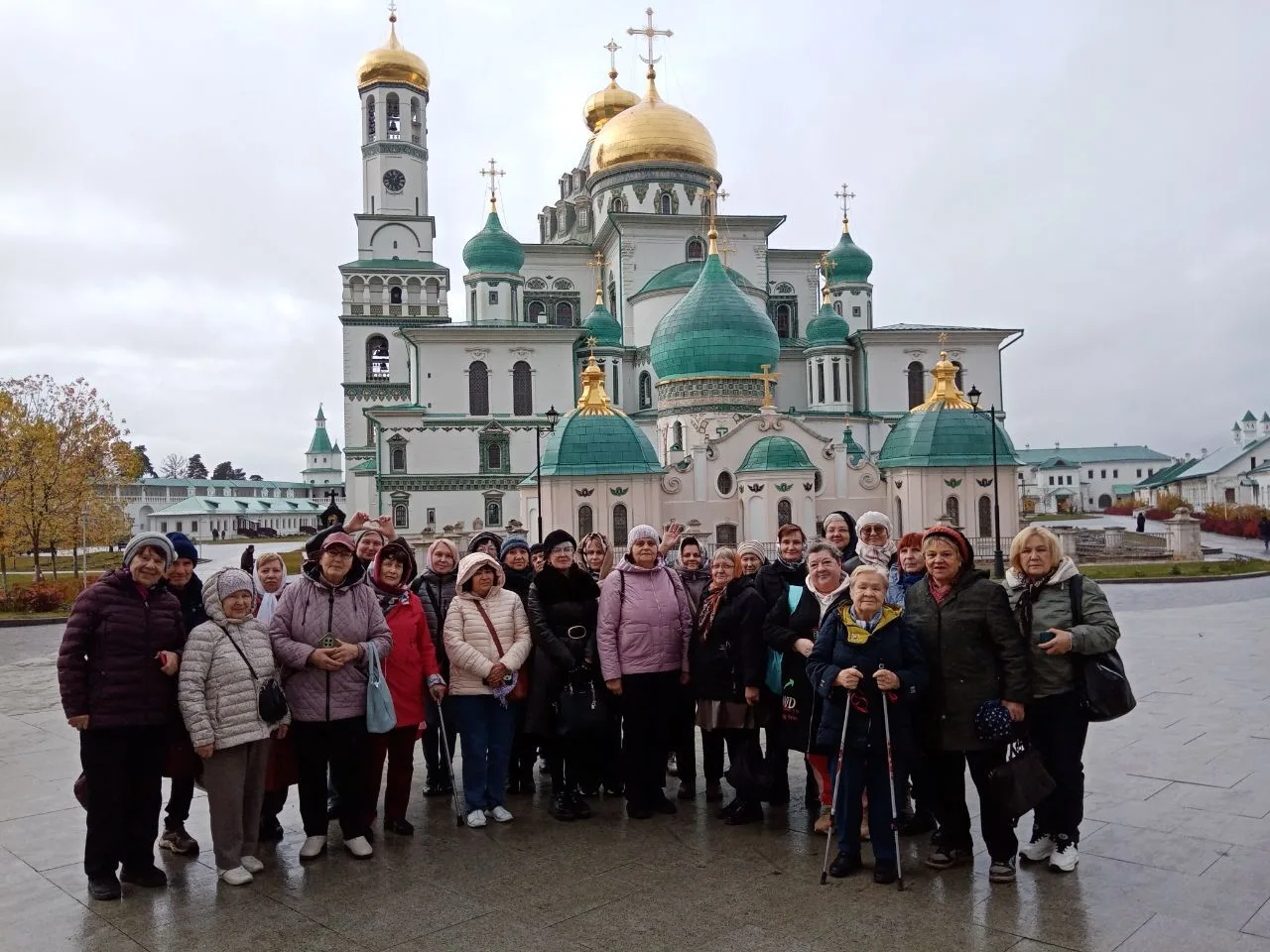 Порядка 30 долгожителей из Люберец побывали на экскурсии в городском округе Истра