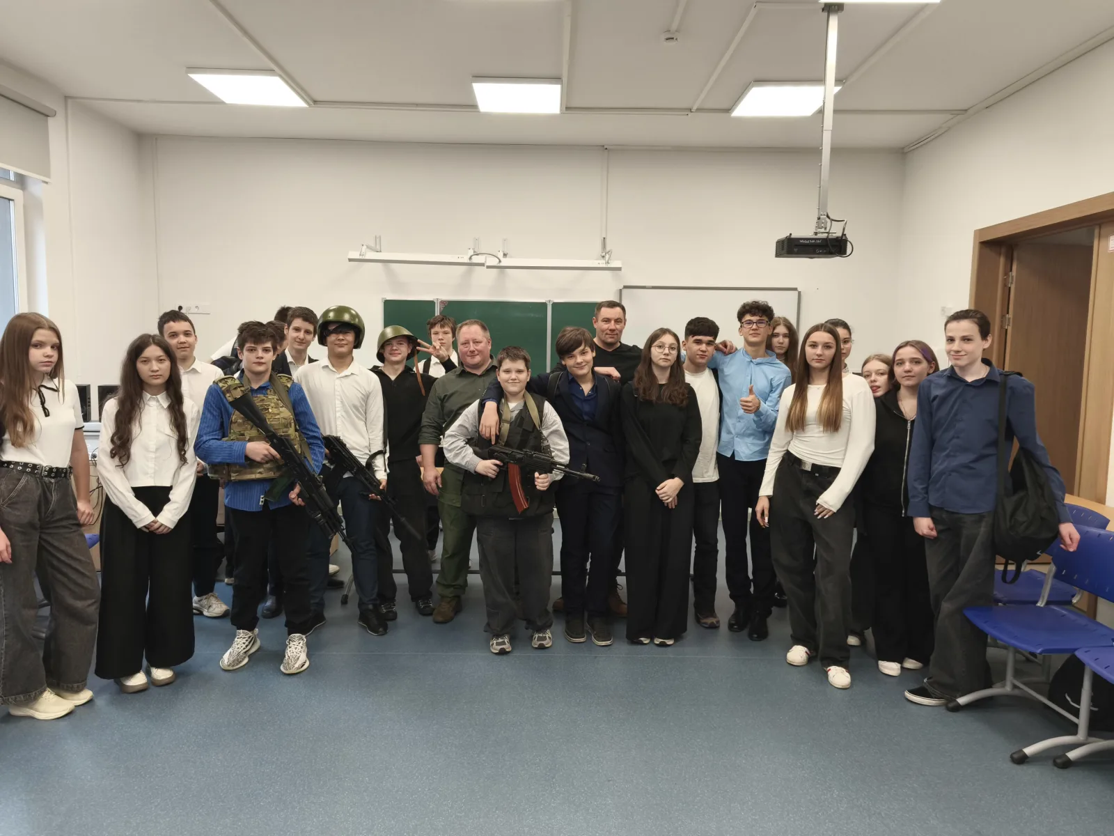 Ветеран СВО провел патриотический урок для люберецких школьников