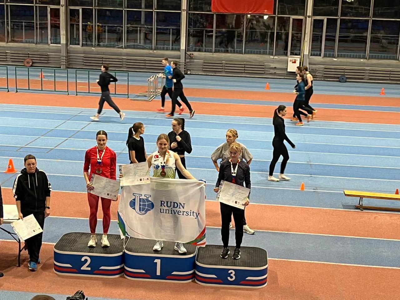 Спортсмены  Люберец завоевали три золотые и одну бронзовую медали на соревнованиях по лёгкой атлетике