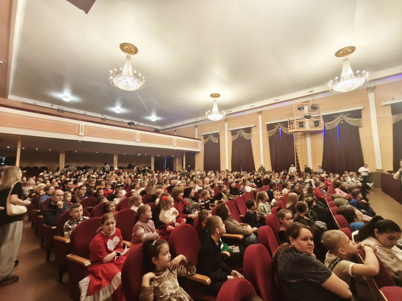 В Люберецком дворце культуры было проведено благотворительное новогоднее представление