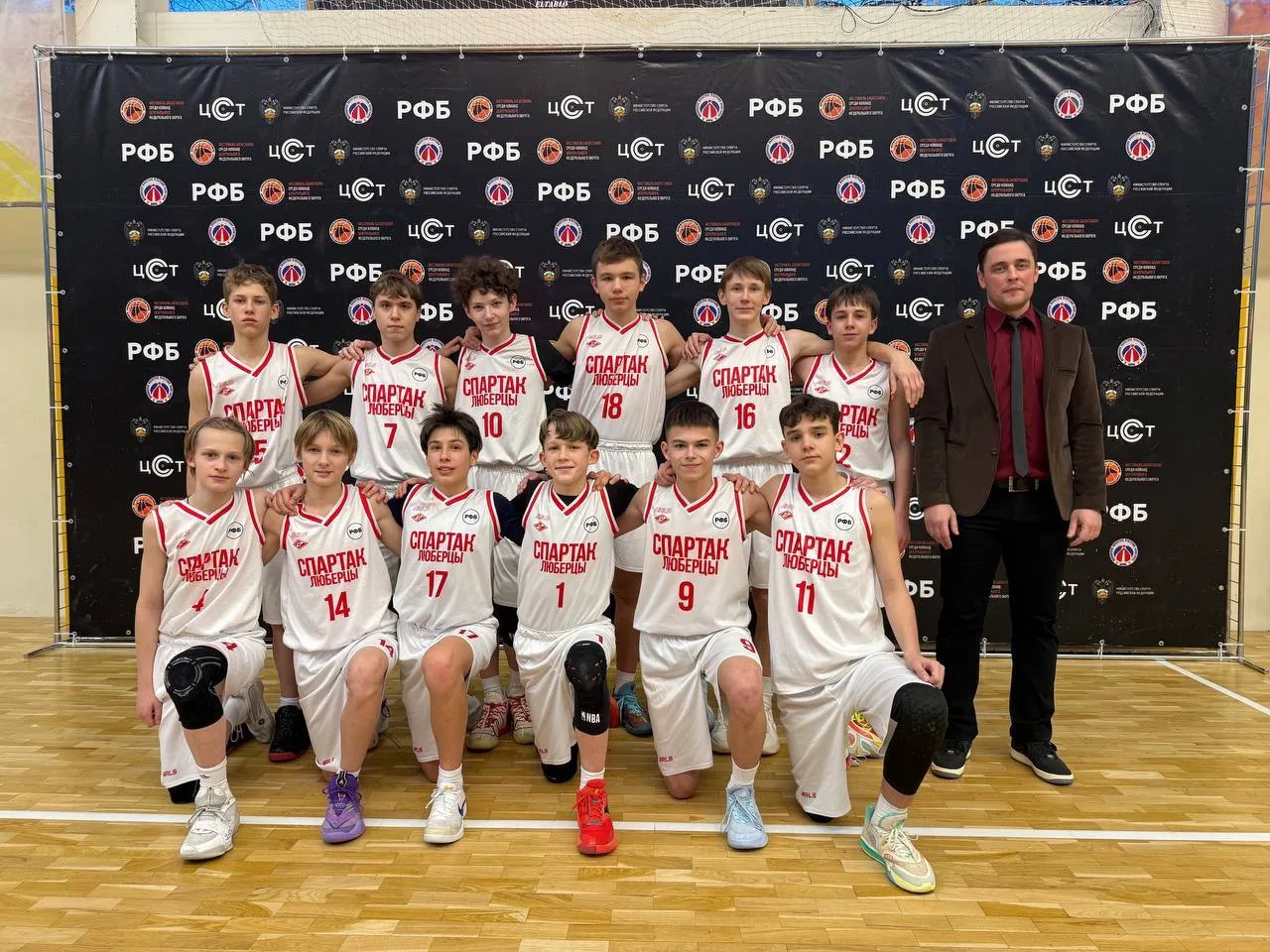 Спортсмены Люберец стали победителями полуфинала Первенства России по баскетболу