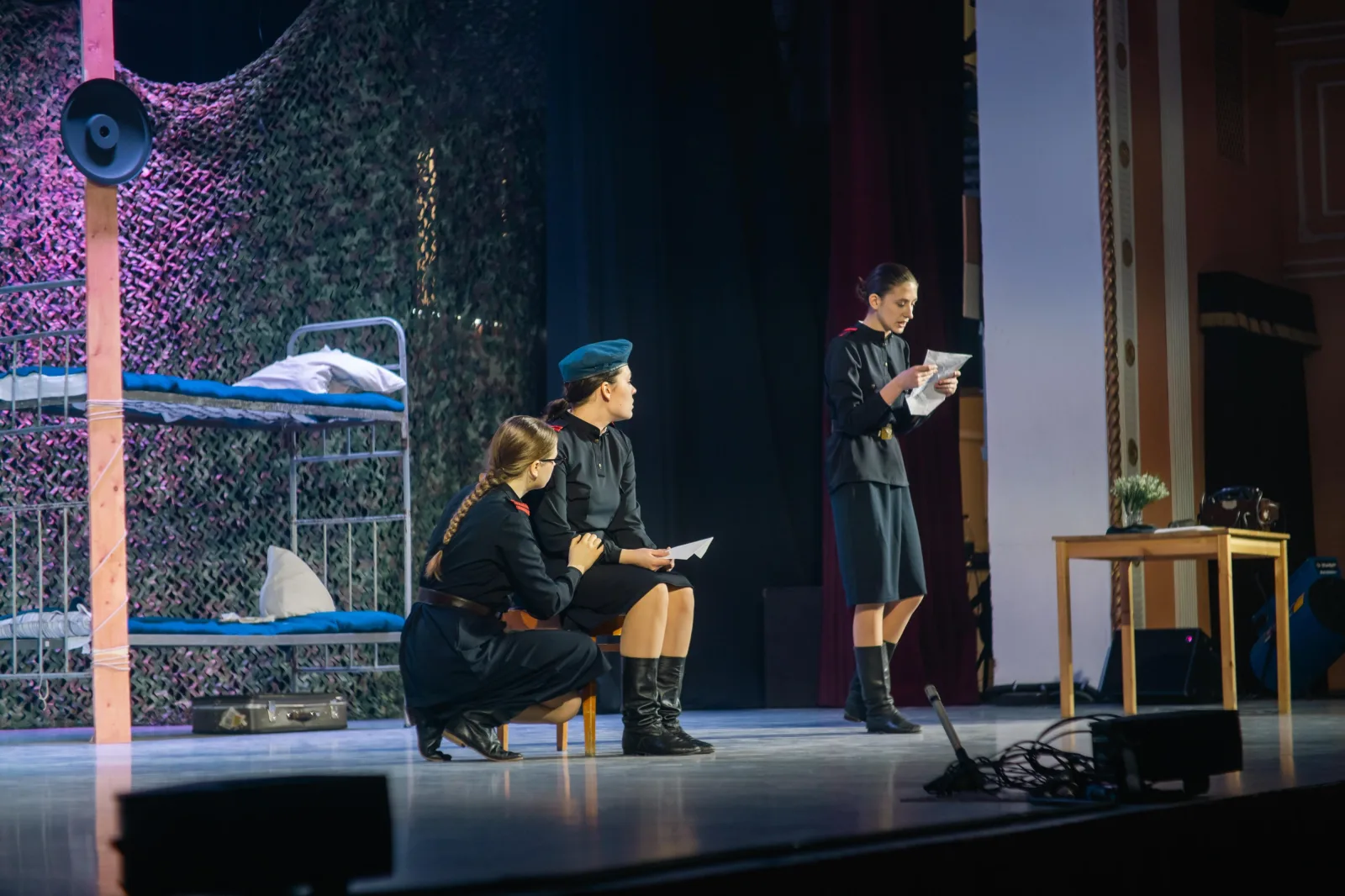 «Девушка и смерш»: «Единая Россия» представила в Люберцах новый спектакль