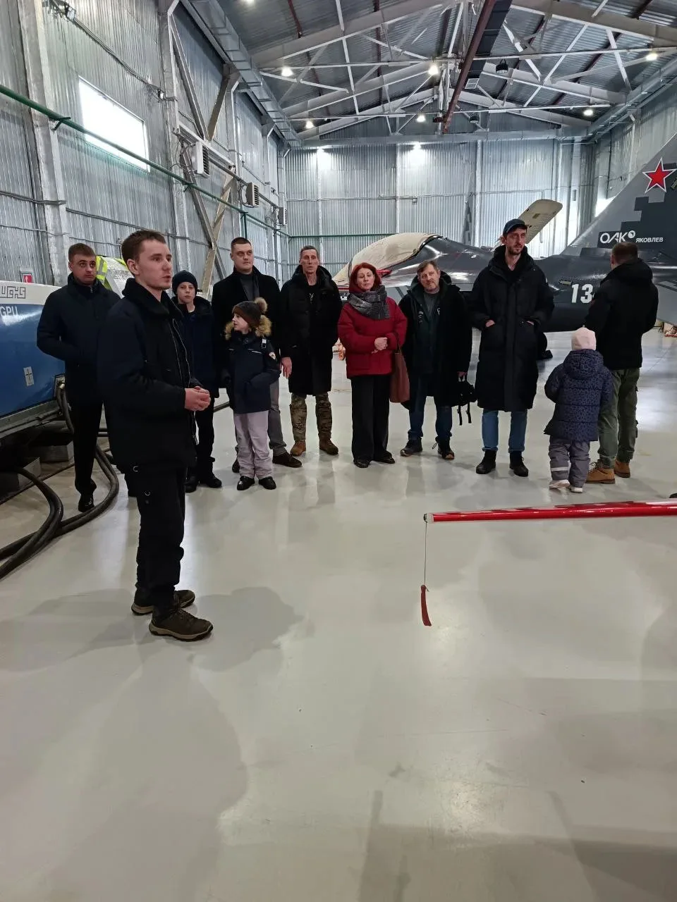 Ветераны и семьи участников СВО из Люберец посетили легендарный ЛИИ имени Громова