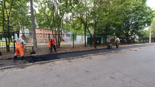 В Люберцах по просьбе жителей отремонтировали тротуар на улице Побратимов