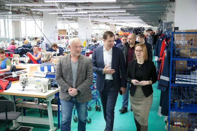 Владимир Волков посетил предприятие Люберец по производству высокотехнологичных СИЗ