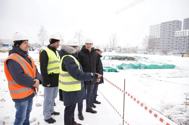 Владимир Волков проверил строительство нового детского сада на 560 мест в Люберцах