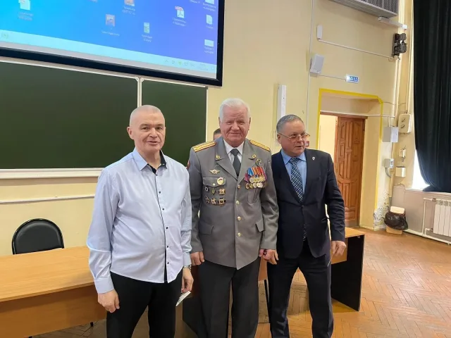 Ветераны Росгвардии провели лекцию в МГАФК Люберец по антитеррористической защищенности