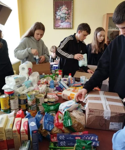 Более 3 тонн гумпомощи для жителей Оренбуржья и бойцов СВО собрали в Люберцах