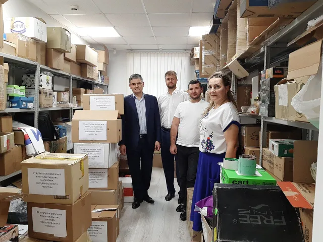 Депутаты Люберец передали гумпомощь в Центр поддержки участников СВО и их семей