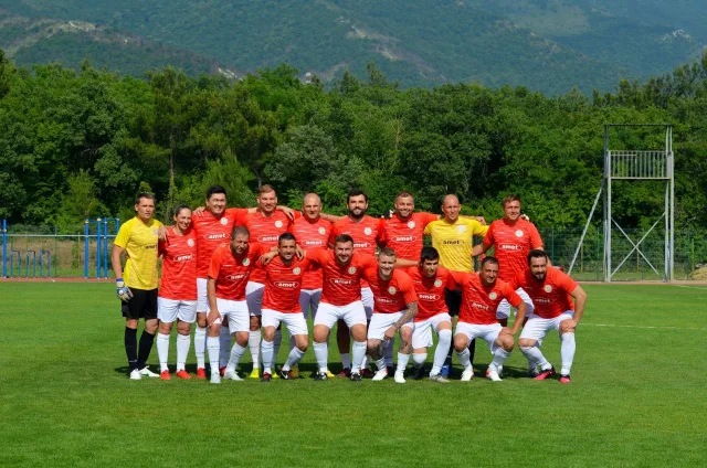 Руководитель ФШ «Спартак» в Люберцах сыграл в товарищеском матче в команде чемпиона России Георгия Джикии