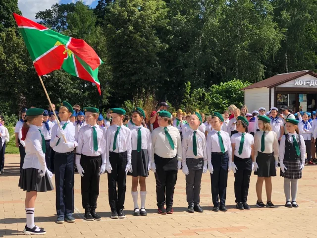 Команда «Гроза» Лингвистической школы Люберец заняла первое место в муниципальном Смотре строя и песни