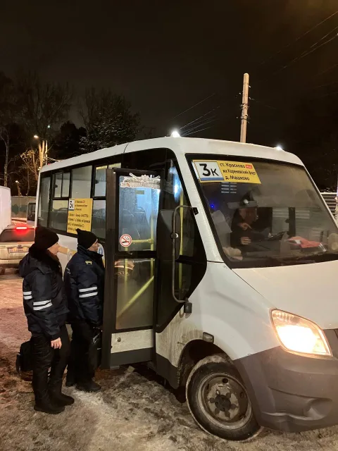 Трех нарушителей выявили в Люберцах во время рейда на общественном транспорте