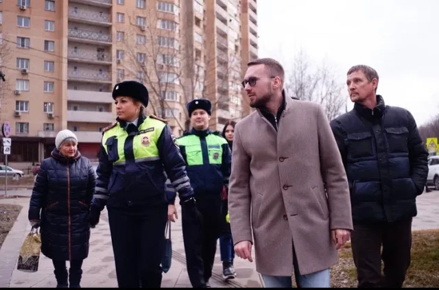 «Единая Россия» совместно с ГАИ провела рейд по пресечению нарушений ПДД курьерами