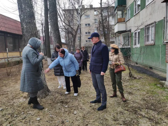 Депутат Мособлдумы Дмитрий Дениско встретился с жителями поселка Красково Люберец