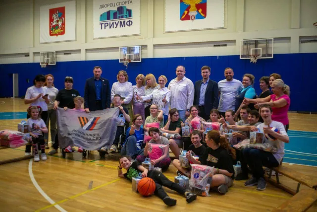 Члены Общественной палаты г.о. Люберцы посетили тренировку детей с ограниченными возможностями здоровья в Дворце спорта «Триумф»