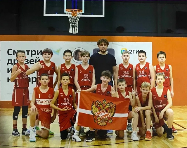 Спортсмены Люберец завоевали серебро в соревнованиях по баскетболу