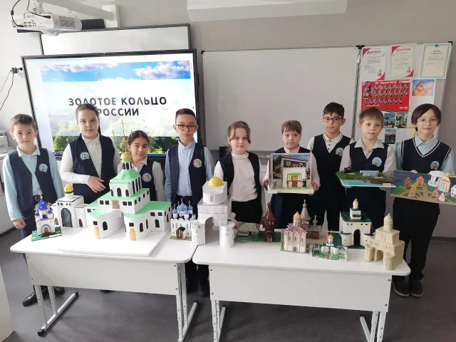 Более 20 макетов достопримечательностей городов Золотого кольца России создали школьники Люберец