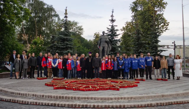 Более 1400 свечей зажглись в Люберцах в память о героях Великой Отечественной войны