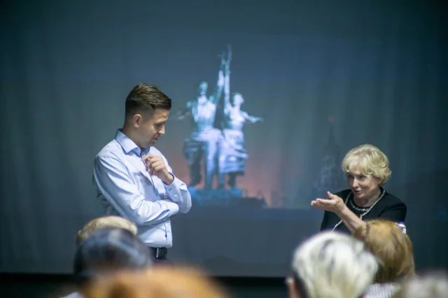 Лидия Антонова провела в Люберцах час памяти, посвящённый 83-й годовщине со дня начала Сталинградской битвы