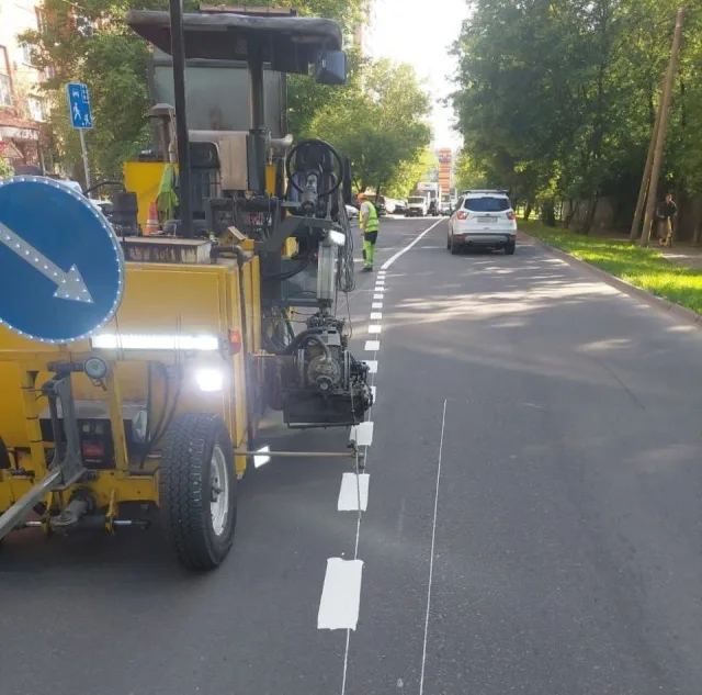 Почти 90 км линейной разметки обновили в Люберцах в летний период