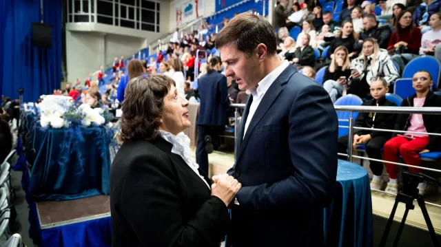 Более 250 гимнасток из 29 регионов России борются за медали всероссийского турнира в Люберцах