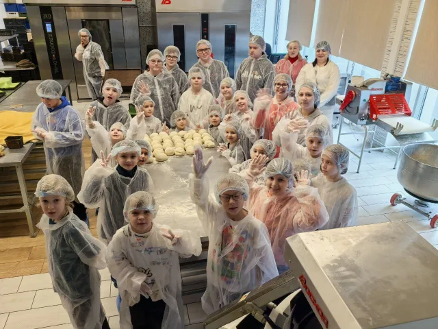 Порядка 30 детей из Люберец  открыли для себя секреты хлебопечения