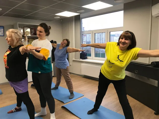 Занятия адаптивной йогой стали доступны для участников программы «Активное долголетие» из Люберец