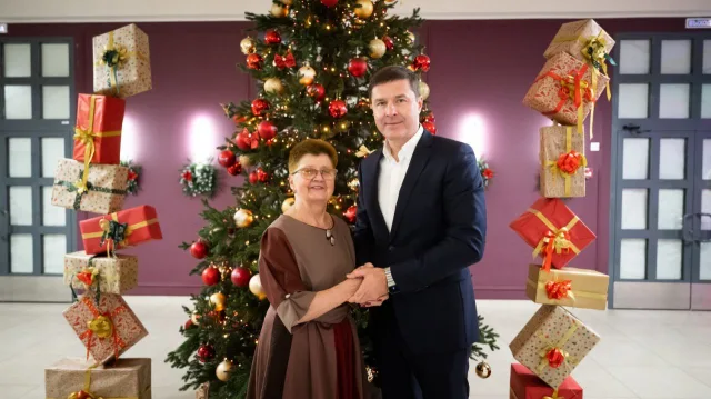 Глава Люберец поздравил с юбилеем основательницу первой в области хореографической школы