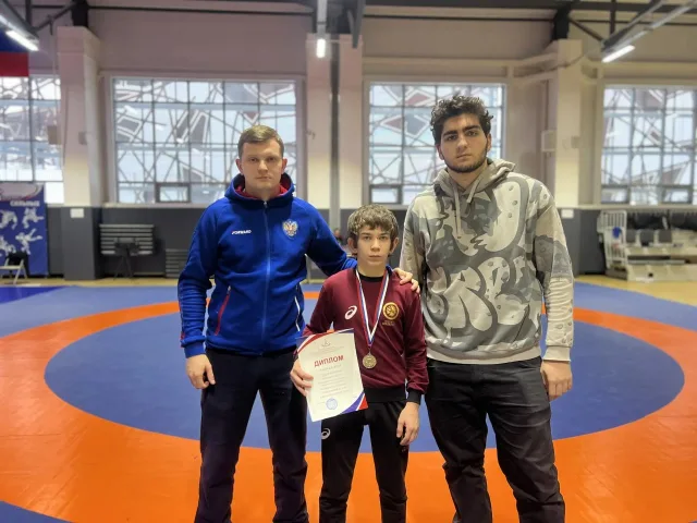 Спортсмен из Люберец завоевал серебро на первенстве ЦФО по греко-римской борьбе