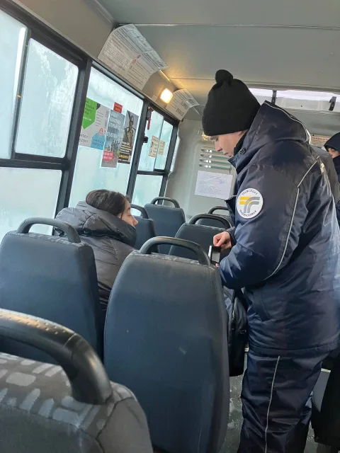 Трех нарушителей выявили в Люберцах во время рейда на общественном транспорте