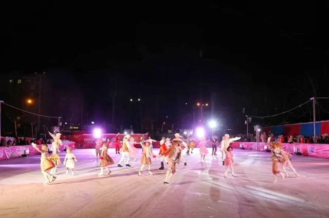 Ледовый спектакль «Щелкунчик» состоялся в Дзержинском